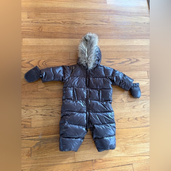 Bonpoint Other - Bonpoint Chocolate Puffer Snow Suit with Faux Fur Trim and attached mittens